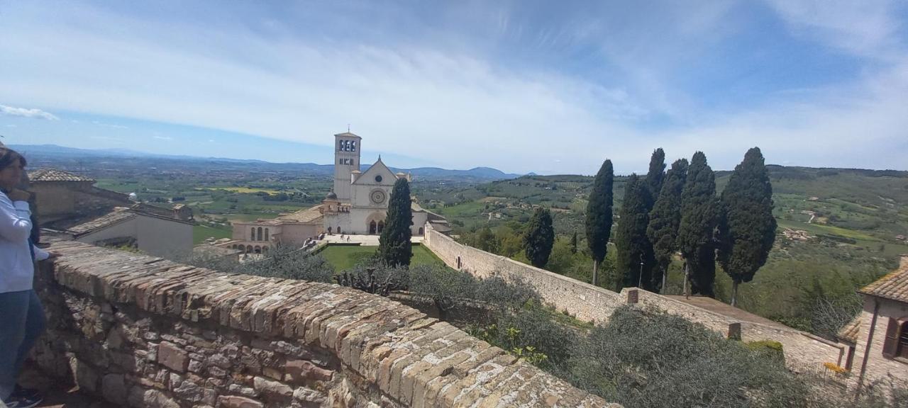 CASETTA delle ROSE Assisi Esterno foto