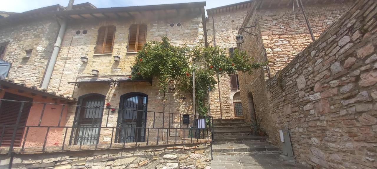 CASETTA delle ROSE Assisi Esterno foto